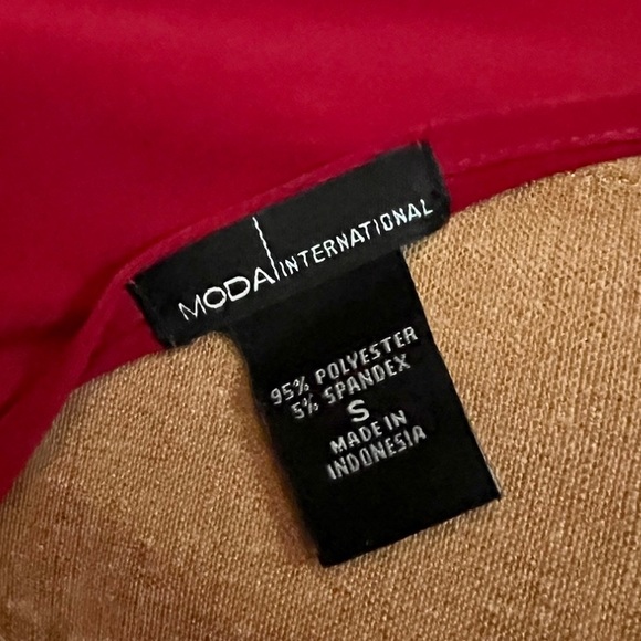 MODA International Victoria’s Secret Ruched Train back Red Cocktail Dress S - Picture 7 of 7